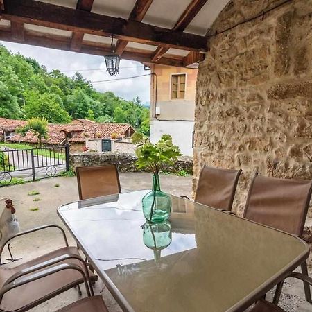 Casa Rural La Carrozal Senda Del Oso Orelleiru Eksteriør bilde