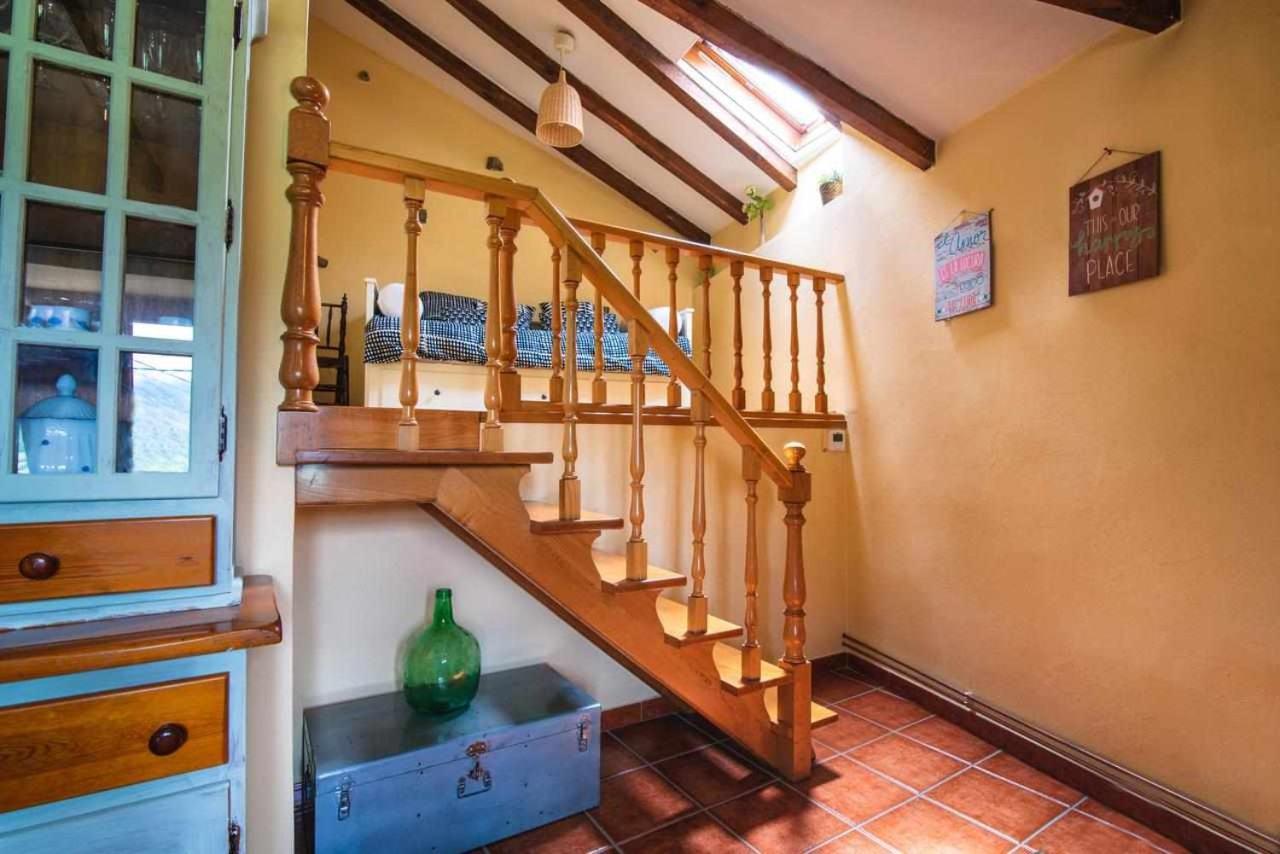 Casa Rural La Carrozal Senda Del Oso Orelleiru Eksteriør bilde