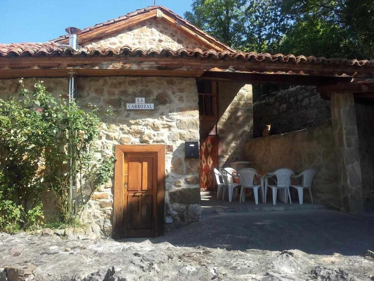 Casa Rural La Carrozal Senda Del Oso Orelleiru Eksteriør bilde