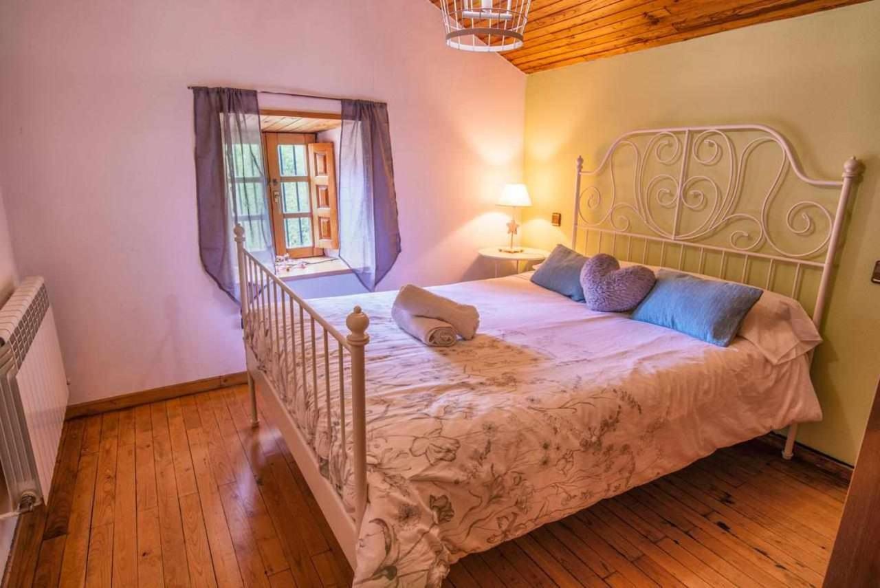 Casa Rural La Carrozal Senda Del Oso Orelleiru Eksteriør bilde