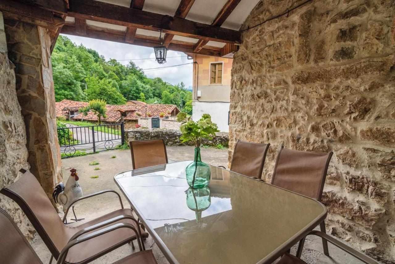 Casa Rural La Carrozal Senda Del Oso Orelleiru Eksteriør bilde